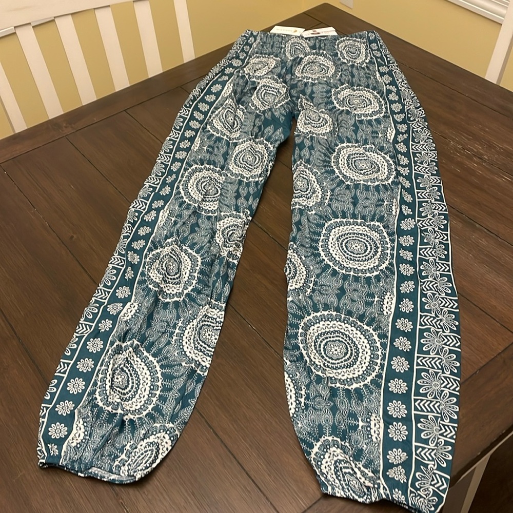 Lotus and Luna 100% rayon aguadilla harem pants small NWT